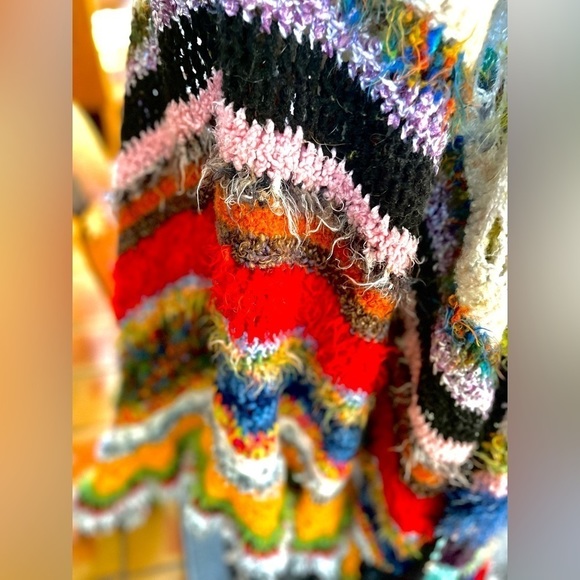 SUPER STAR CROCHETED CAPE DRESS - Picture 10 of 13